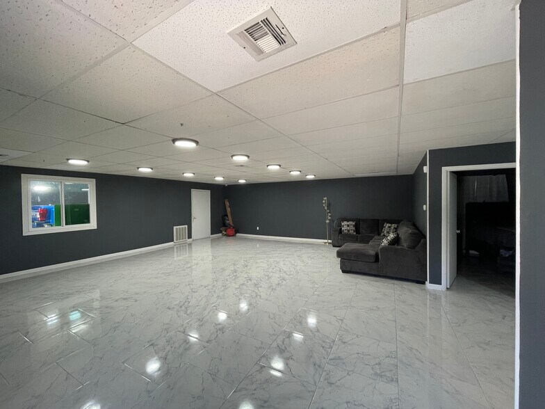 More Photos Of 105 S 2nd St, Richmond General Retail For Sale