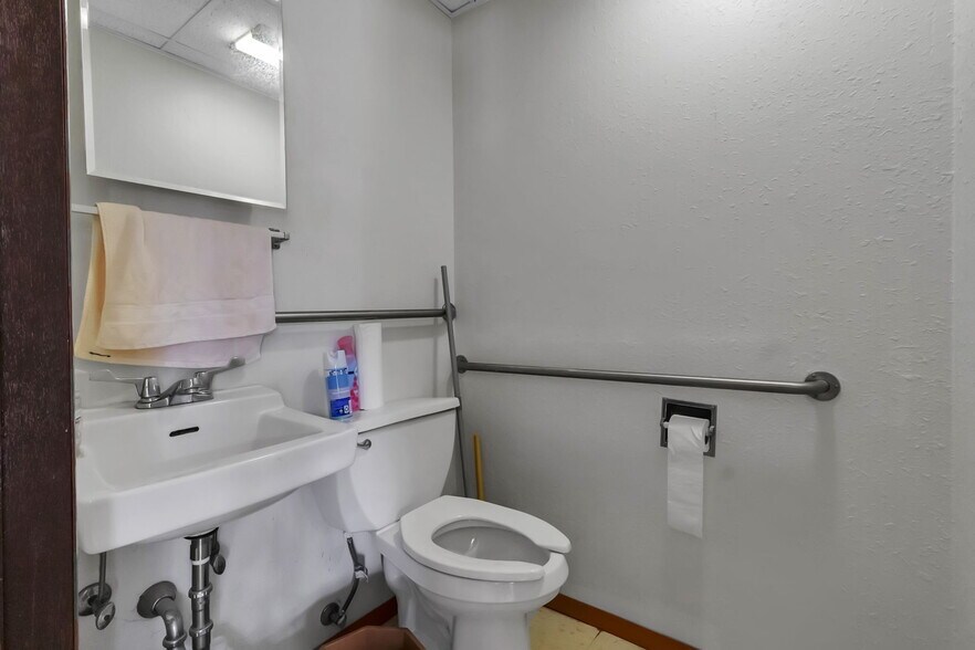 More Photos Of 2519 William St, Buffalo General Retail For Sale