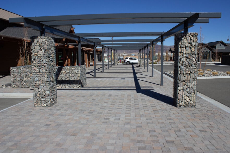 More Photos Of 1044 Inglewood Dr, Fernley Unknown For Lease