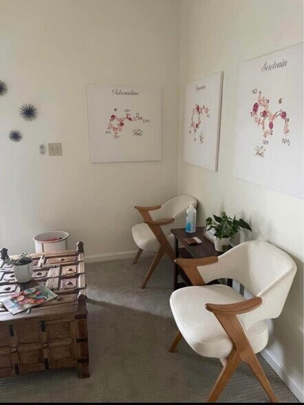 More Photos Of 18 Leinbach Dr, Charleston Office For Lease