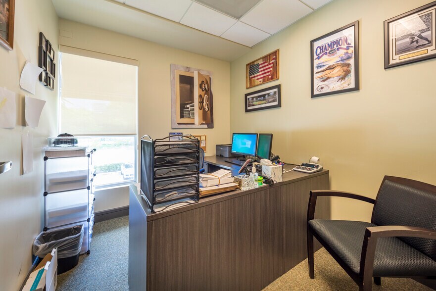 More Photos Of 1380 N University Dr, Plantation Medical For Sale