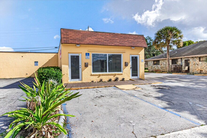 Primary Photo Of 1180 NW 41st Ter, Lauderhill Office For Lease