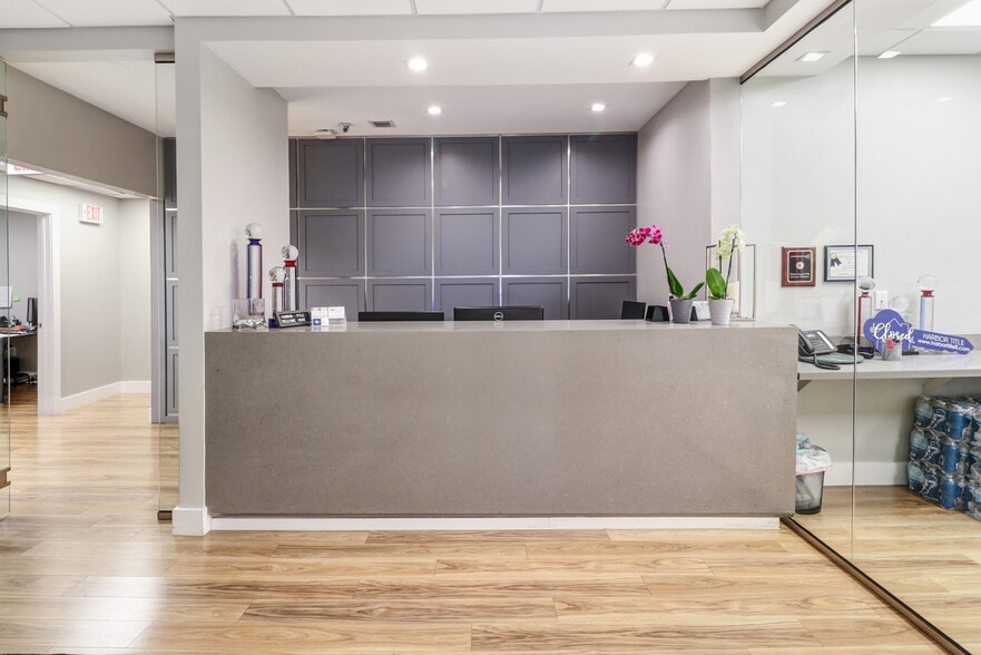 More Photos Of , Fort Lauderdale Office For Sale