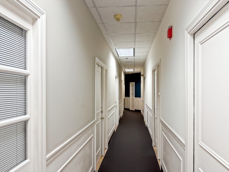 More Photos Of 15 Constitution Dr, Bedford Coworking Space