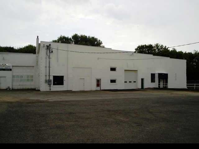 More Photos Of 142 Middle St, Geneva Warehouse For Sale