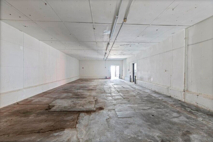 More Photos Of 410-420 E Beach Ave, Inglewood Warehouse For Sale