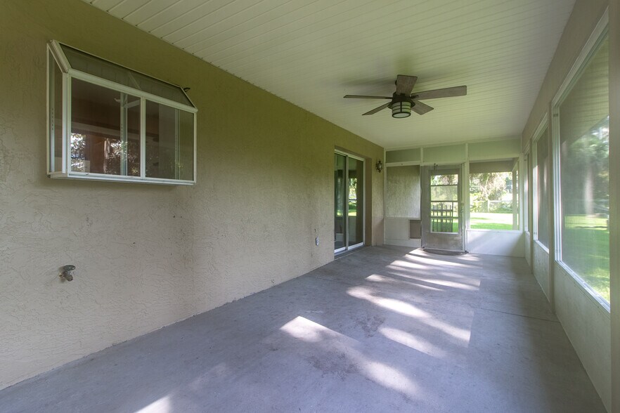 More Photos Of 3255 SE 3rd Ave, Ocala Office Residential For Sale