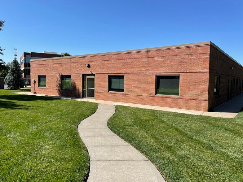 More Photos Of 8555 Monrovia St, Lenexa Office For Sale