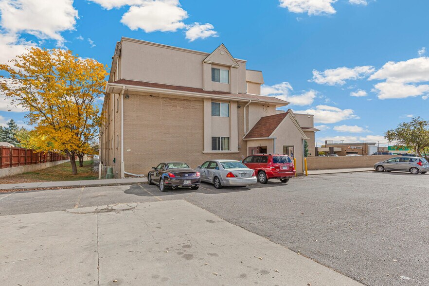 More Photos Of 7655 W 67th Ave, Arvada Apartments For Sale
