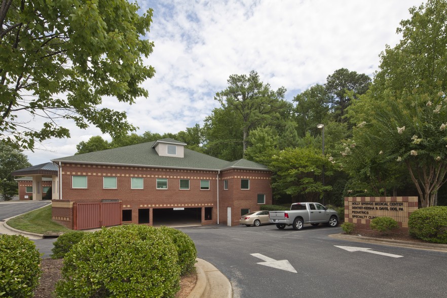 More Photos Of 500 Holly Springs Rd, Holly Springs Medical For Lease