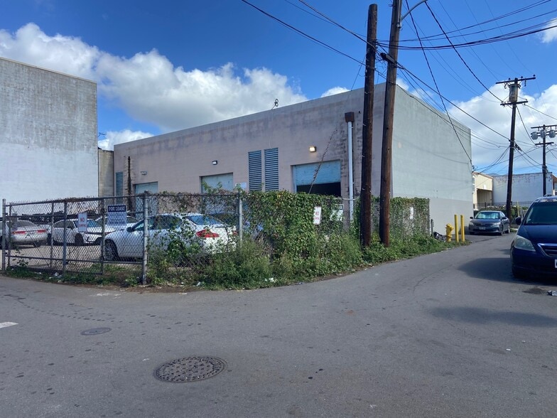 Primary Photo Of 804 Kopke St, Honolulu Industrial For Lease