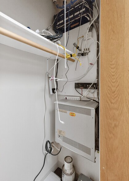 More Photos Of 290 Springfield Dr, Bloomingdale Medical For Lease