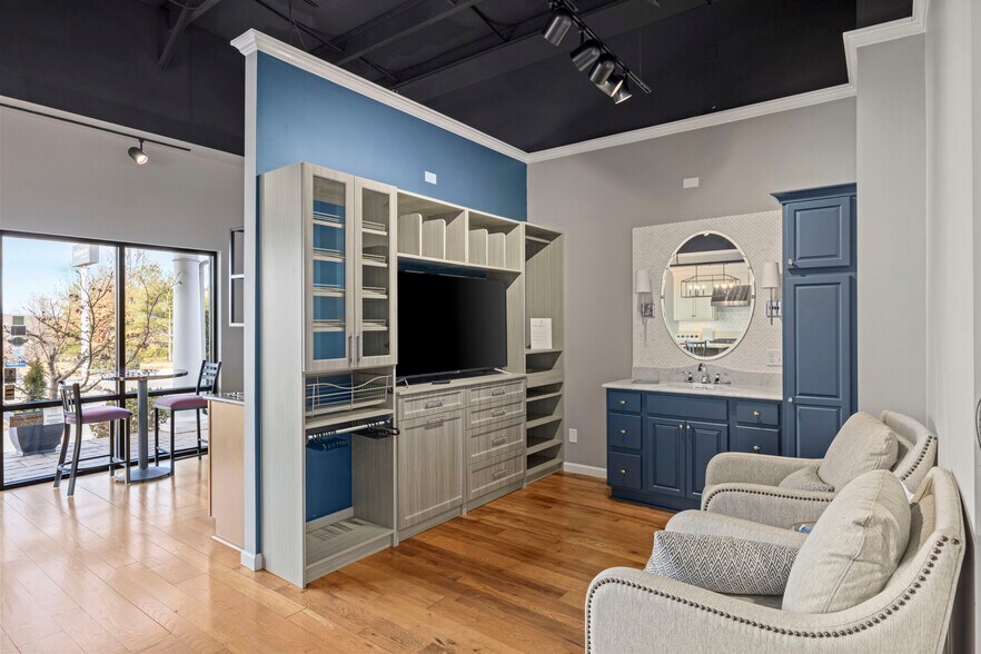 More Photos Of 1930 Deyerle Ave, Harrisonburg Freestanding For Sale