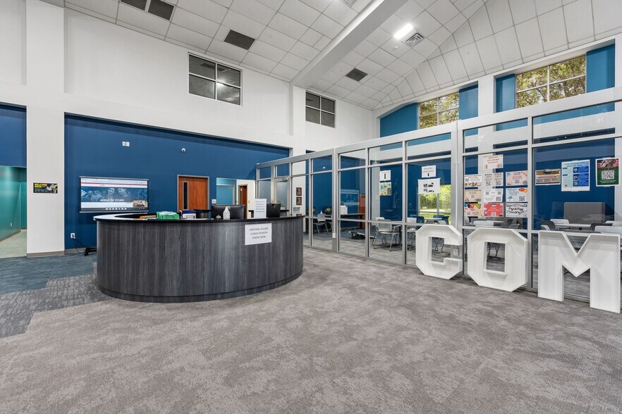 More Photos Of 1411 W Main St, League City Schools For Sale
