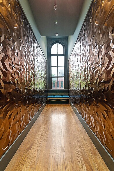 More Photos Of 110 2nd Ave N, Nashville Storefront For Lease