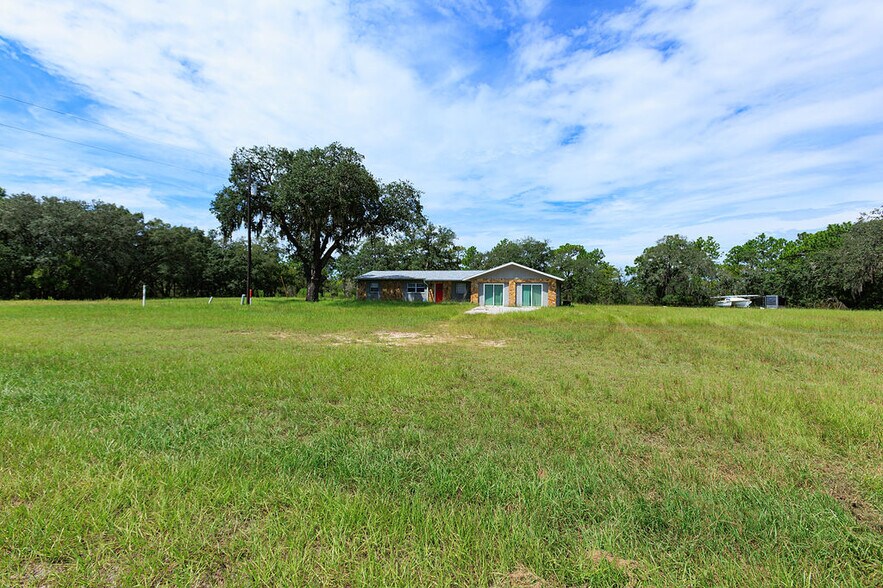 More Photos Of 15451 Commercial Way, Brooksville Office For Sale