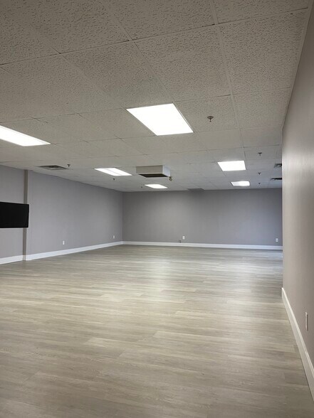 More Photos Of 130 Industry St, Toronto Showroom For Lease