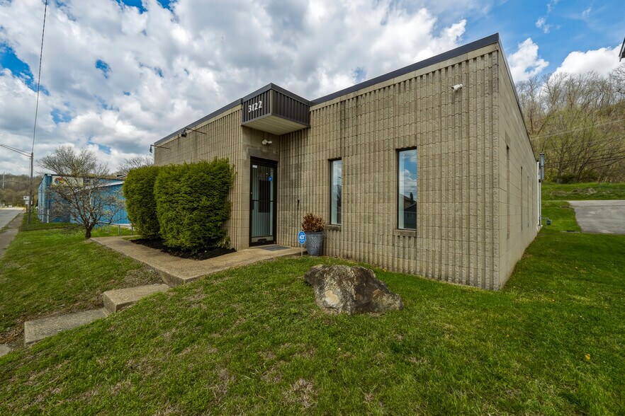 More Photos Of 3122 7th Ave, Charleston Office For Sale