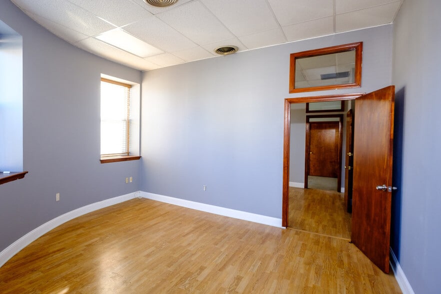 More Photos Of 397-399 Main St, Medford Office For Lease