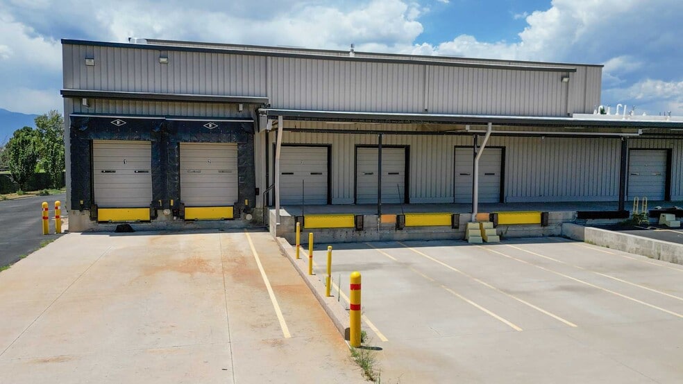 More Photos Of 2265 Waynoka Rd, Colorado Springs Distribution For Lease