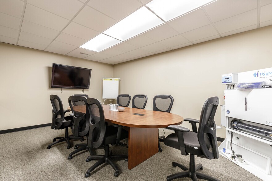 More Photos Of 4116 64 Av SE, Calgary Industrial For Sale
