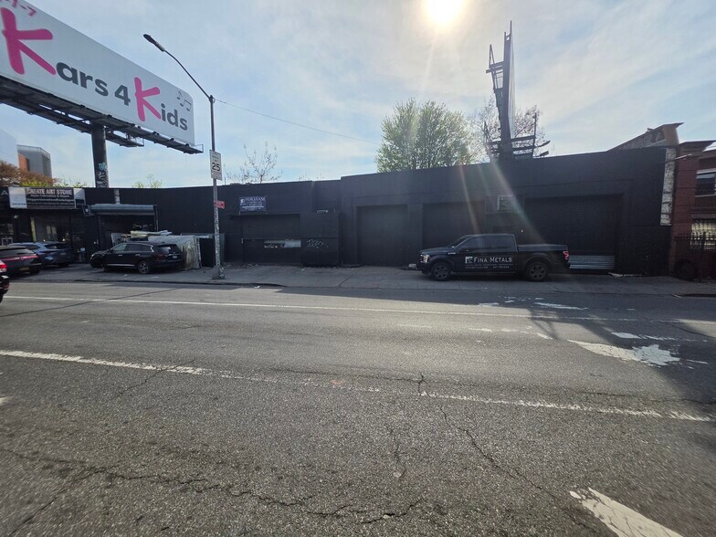 Primary Photo Of 286-294 Hamilton Ave, Brooklyn Warehouse For Lease