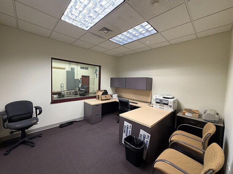 More Photos Of 3167 Robbins Rd, Springfield Office For Sale