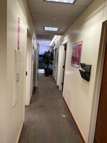 More Photos Of 1800 Union St, Lafayette Office For Sale