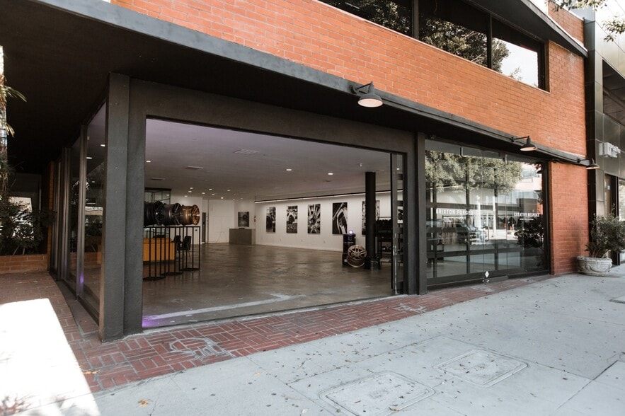 More Photos Of 321-325 S Robertson Blvd, Beverly Hills Storefront Retail Office For Lease