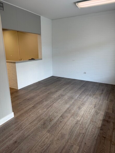 More Photos Of 513 Ridge Rd, Munster Medical For Lease