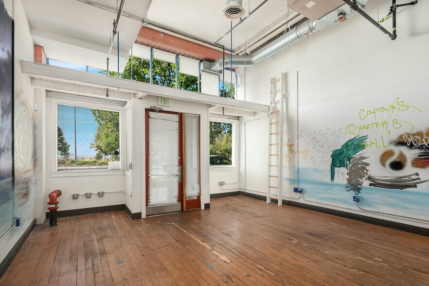 More Photos Of 212-216 Alaskan Way S, Seattle Apartments For Sale