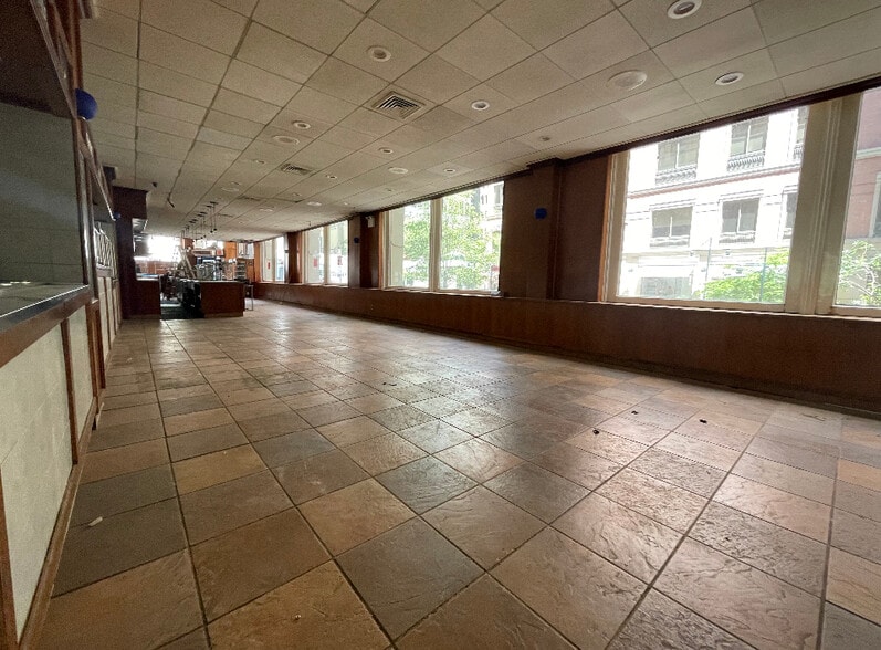 More Photos Of 62 William St, New York Office For Lease