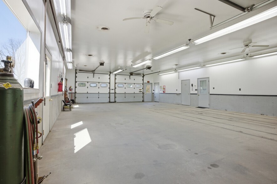 More Photos Of 4182 Highway 23, Wisconsin Dells Manufacturing For Sale