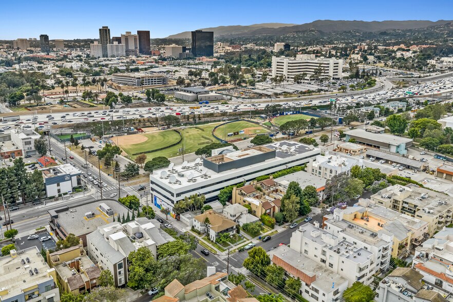 More Photos Of , Los Angeles Multifamily For Sale
