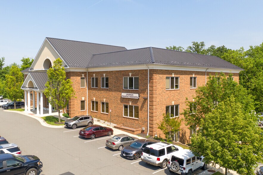Primary Photo Of 205 E Hirst Rd, Purcellville Medical For Lease