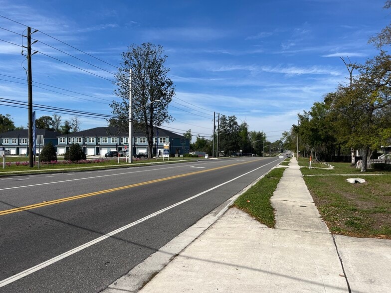 More Photos Of 8141 Ramona Blvd, Jacksonville Medical For Lease