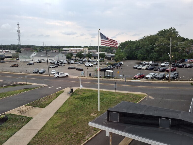 More Photos Of 40 Main St, Toms River Medical For Lease
