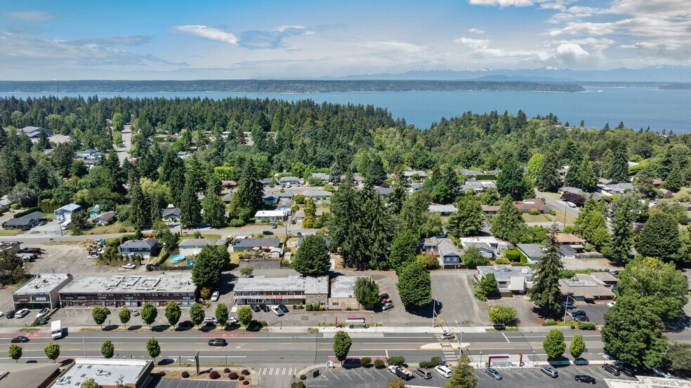 More Photos Of 14235-14237 Ambaum Blvd SW, Burien General Retail For Lease