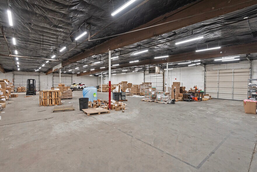 More Photos Of 3101 W 2100 S, Salt Lake City Flex For Lease