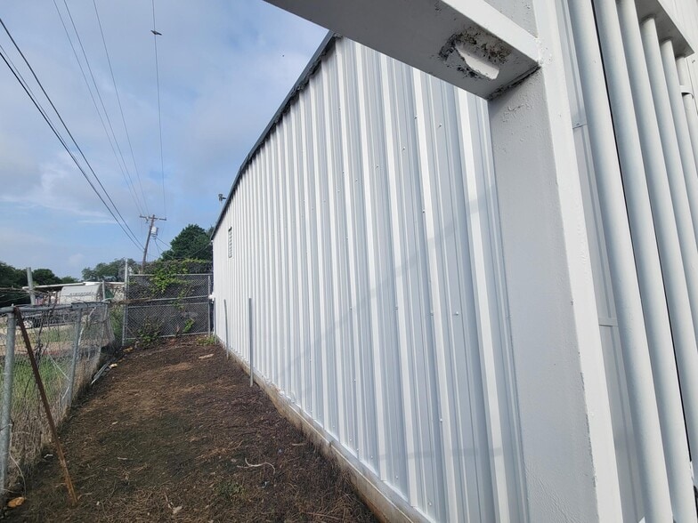More Photos Of 1407 Brandi Ln, Round Rock Warehouse For Lease