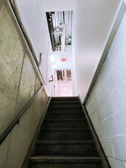 More Photos Of 2147 Second Ave, New York Apartments For Lease