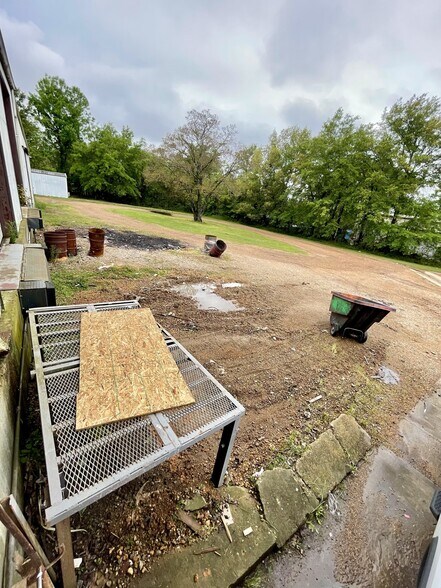 More Photos Of 2689 Livingston Rd, Jackson Warehouse For Sale