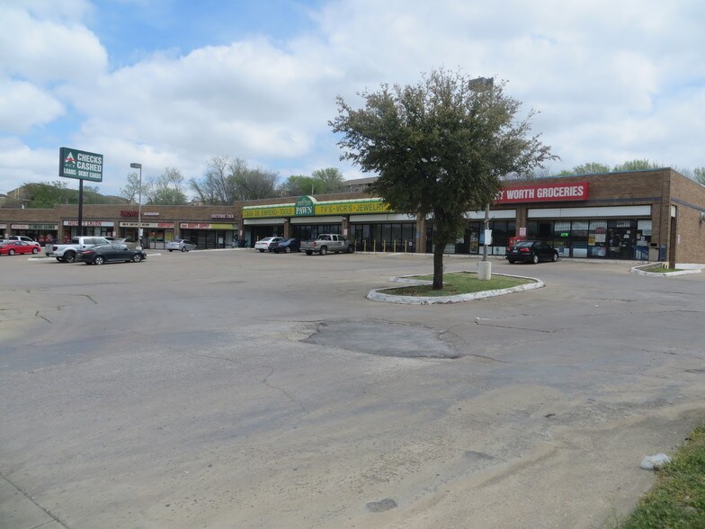 More Photos Of 1201 Woodhaven Blvd, Fort Worth Storefront For Lease