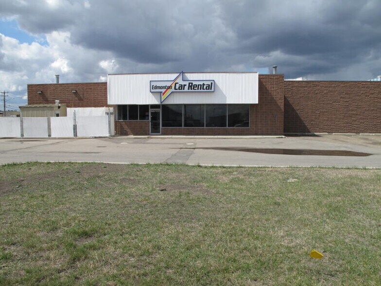 More Photos Of 6504 75 St NW, Edmonton Freestanding For Sale