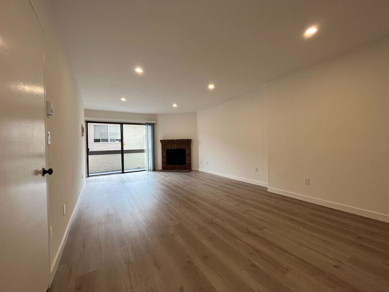 More Photos Of 1532 Granville Ave, Los Angeles Apartments For Sale