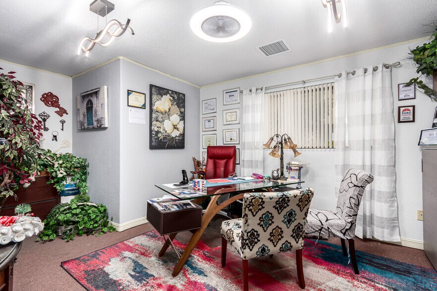 More Photos Of 633-705 E Wilcox Dr, Sierra Vista Medical For Sale