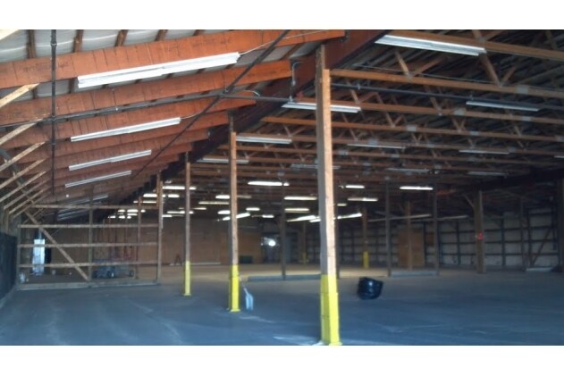 More Photos Of 155 1st St, Winthrop Warehouse For Lease