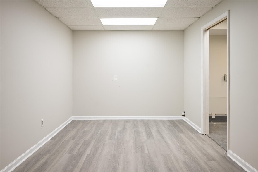 More Photos Of 287 Andrews St, Rochester Medical For Sale