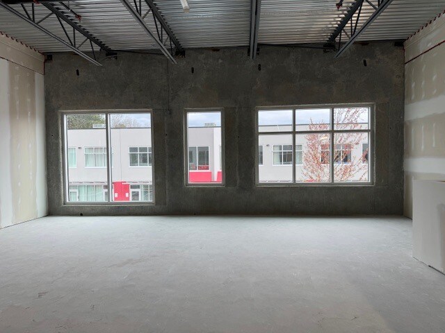 More Photos Of 12128 Horseshoe Way Richmond, British Columbia V7a0b5, Vancouver Distribution For Lease