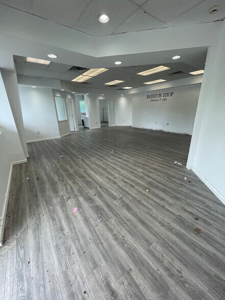 More Photos Of 10 IBM Rd, Poughkeepsie Storefront For Lease